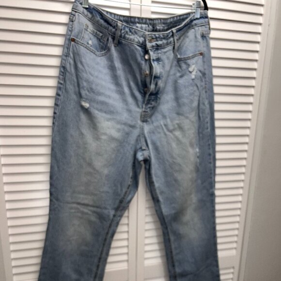 OLD NAVY Extra High Rise Boot Cut Jeans with Secret Smooth Pockets Size 16Tall - Picture 1 of 7